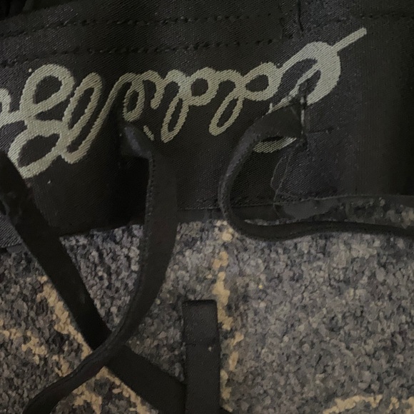 Eddie Bauer Ranier pull on water resistant joggers . - Picture 7 of 7